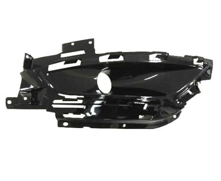 Right Front bumper insert Fog Lamp Bezel; w/Adaptive Cruise Control; Halogen H/Lamps - CHRYSLER 200 2015-2017