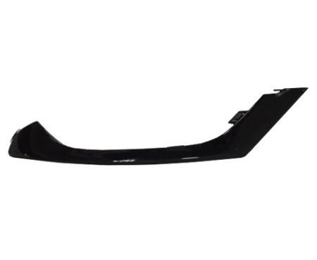 Right Front bumper molding Fog Lamp Trim; Applique; Code MCH; Black - CHRYSLER 200 2015-2017