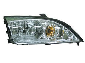 Right Headlamp assy composite except SVT; halogen; w/o bulbs or sockets - FORD FOCUS 2005-2007