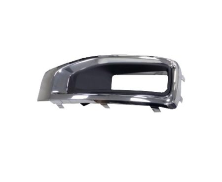 Left Front bumper insert Fog Lamp Bezel; w/Fog Lamps; Chrome - GMC YUKON XL 2015-2020