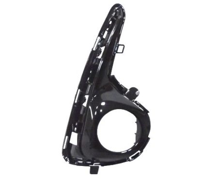 Right Front bumper insert SE; H/B; Fog Lamp Bezel; w/Fog Lamps - TOYOTA YARIS 2018-2019