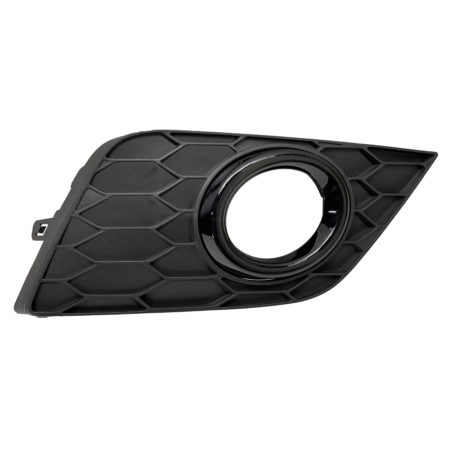 Right Front bumper insert Fog Lamp Bezel; w/Fog Lamps; w/Midnight Special Edition Pkg - NISSAN SENTRA 2018-2018