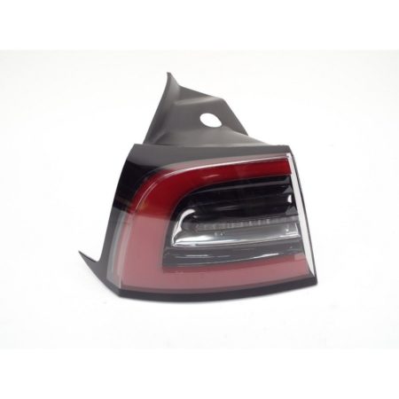 Left Outer Tail Lamp - TESLA 3 2017-2023